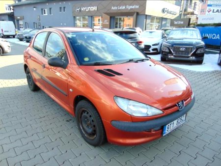 Peugeot 206, 2001