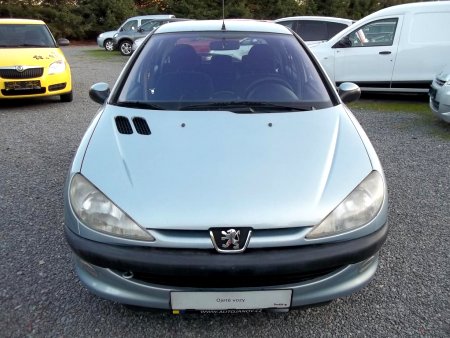 Peugeot 206, 2002 - pohled č. 2