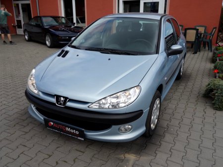 Peugeot 206, 2007 - pohled č. 2