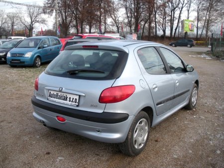 Peugeot 206, 2002 - pohled č. 3