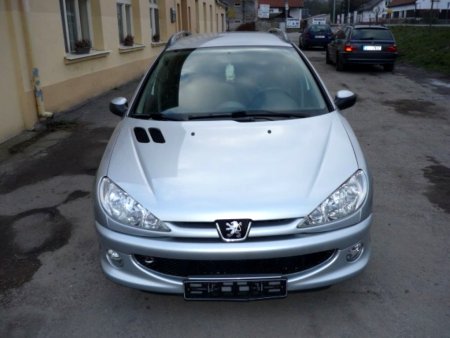Peugeot 206, 2004 - pohled č. 2