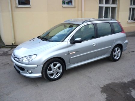 Peugeot 206, 2004 - pohled č. 3