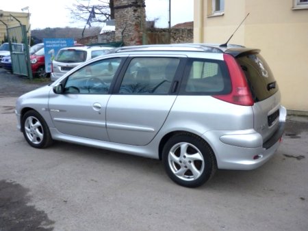 Peugeot 206, 2004 - pohled č. 4