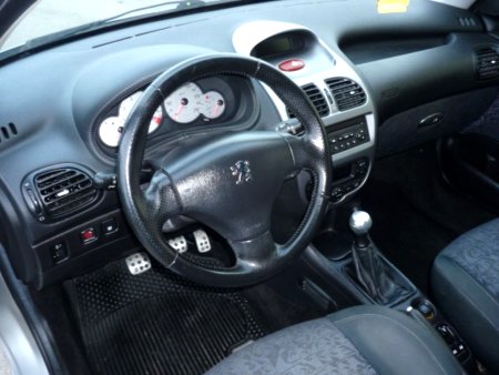 Peugeot 206, 2004 - pohled č. 8