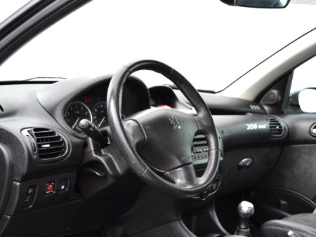 Peugeot 206, 2004 - pohled č. 13