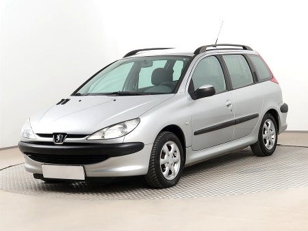 Peugeot 206, 2002 - pohled č. 3