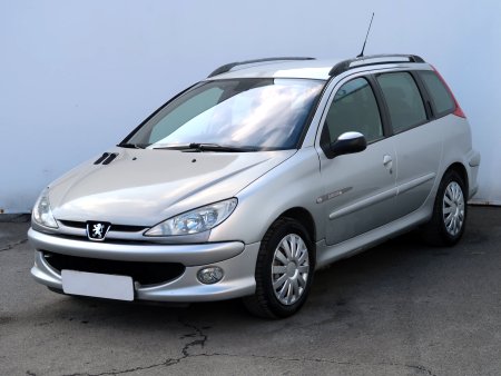Peugeot 206, 2004 - pohled č. 3