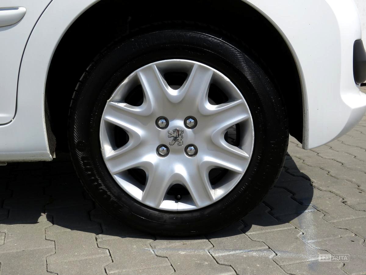 Peugeot 207, 2012 - pohled č. 11