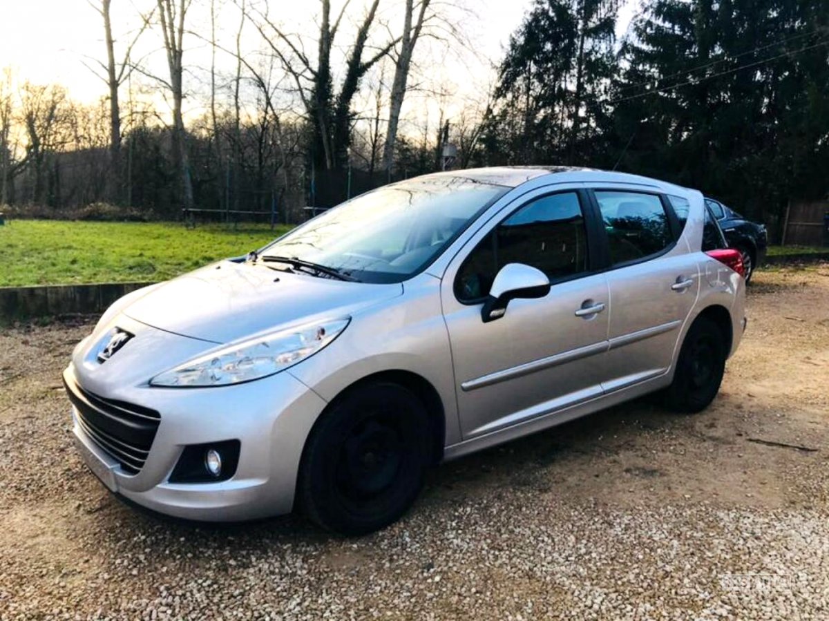 Peugeot 207, 2010 - celkový pohled