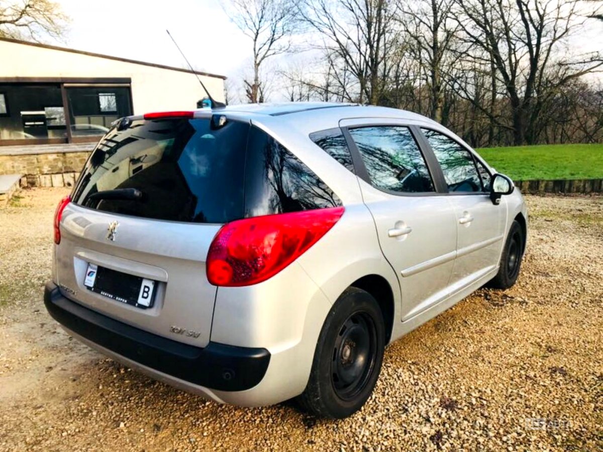 Peugeot 207, 2010 - pohled č. 3