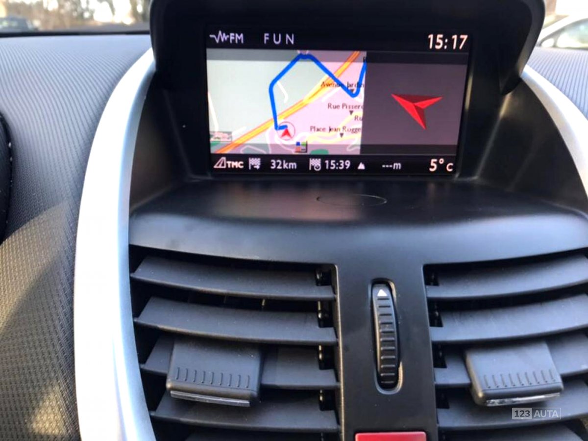 Peugeot 207, 2010 - pohled č. 8