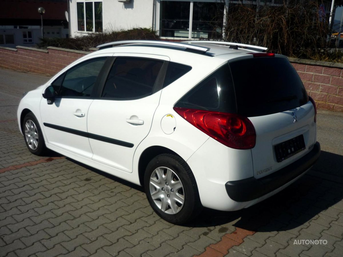 Peugeot 207, 2010 - pohled č. 3