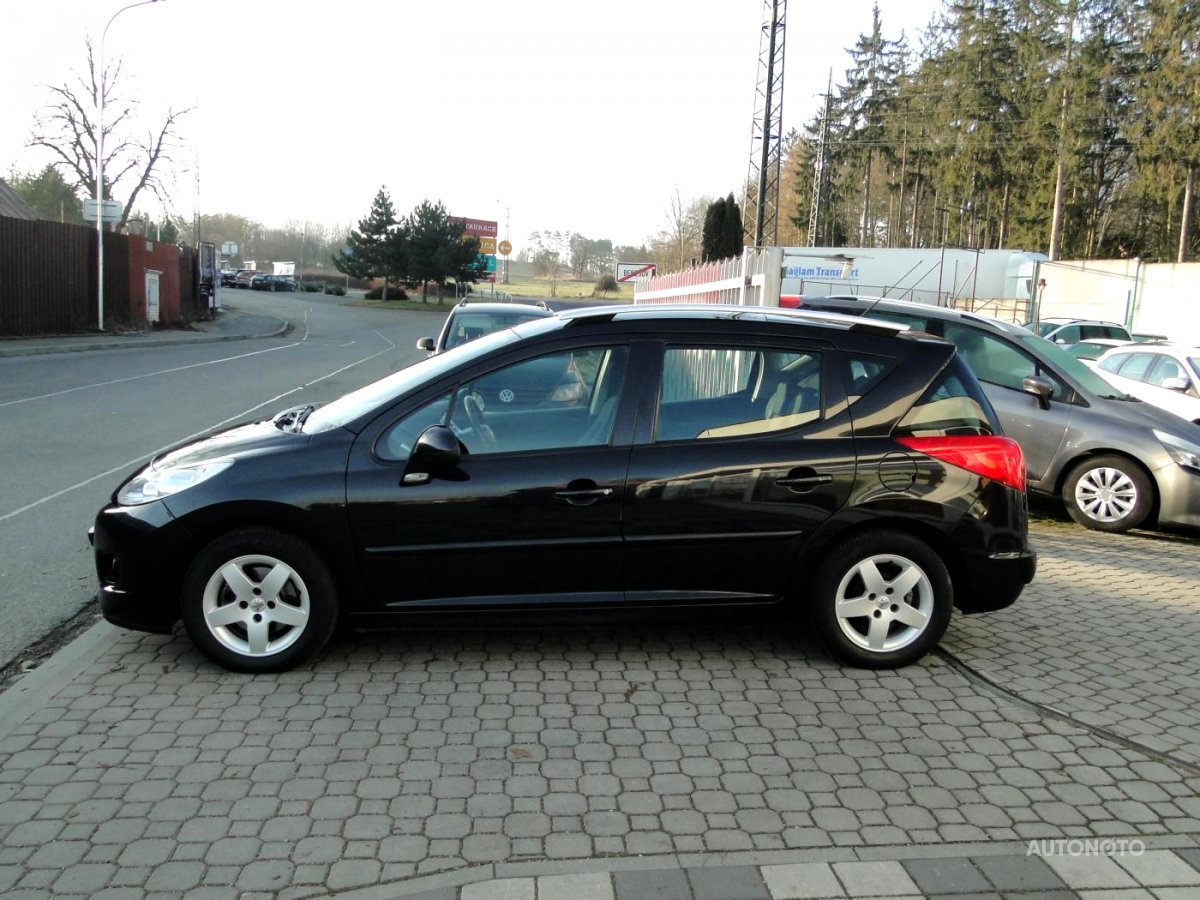 Peugeot 207, 2011 - pohled č. 3