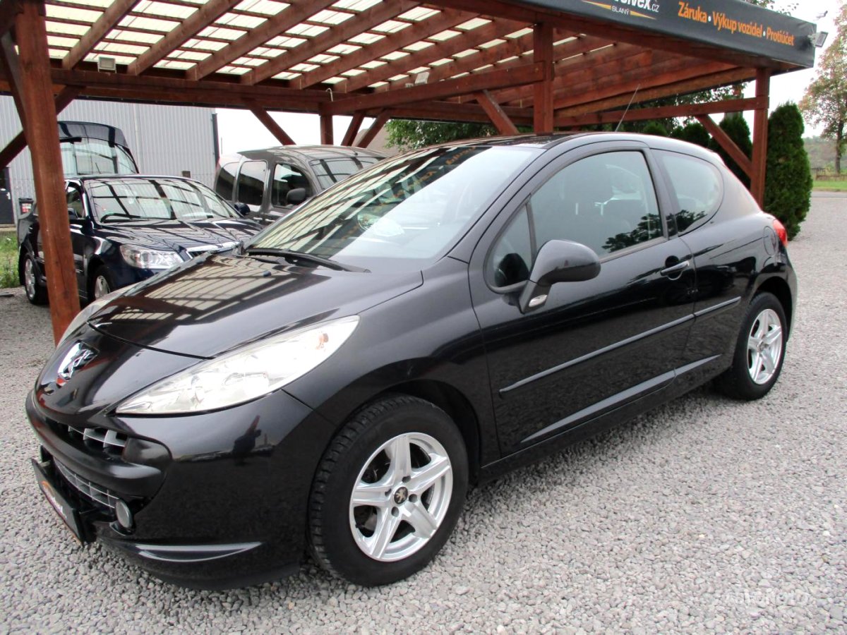 Peugeot 207, 2009 - pohled č. 2