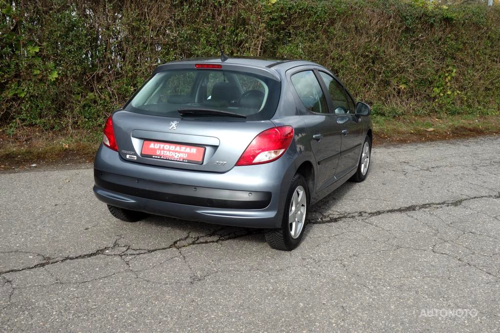 Peugeot 207, 2010 - pohled č. 2