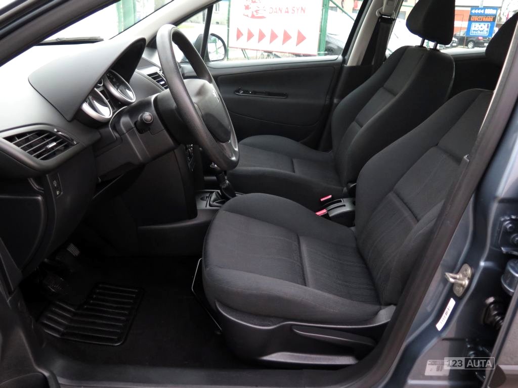 Peugeot 207, 2006 - pohled č. 11
