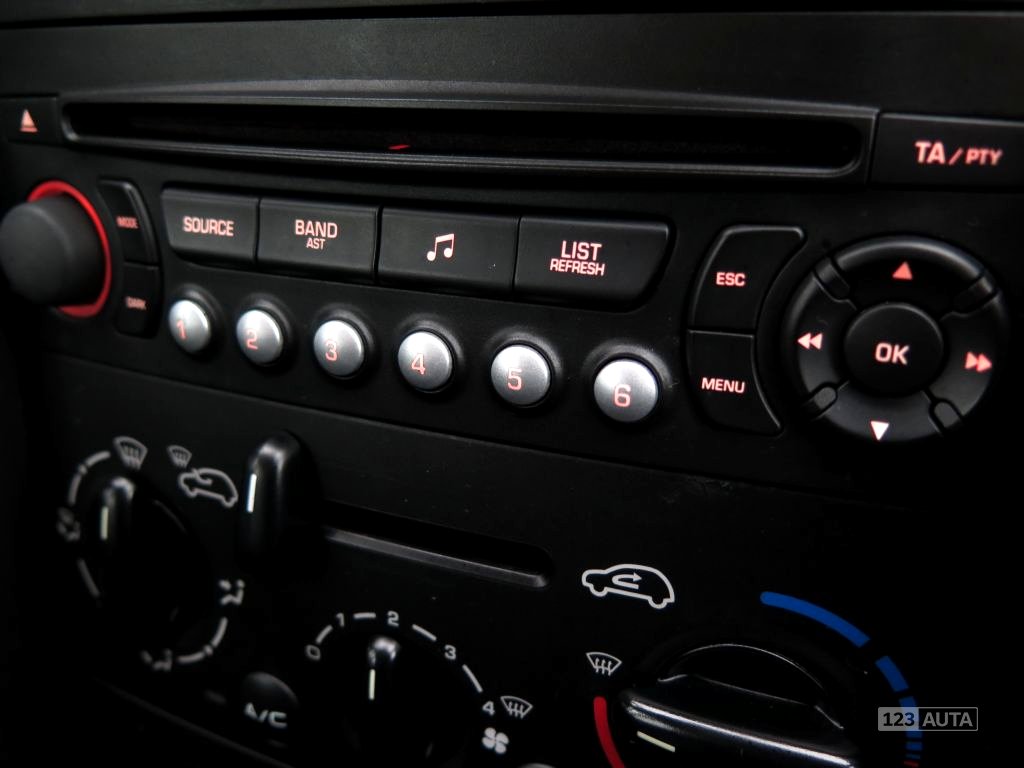 Peugeot 207, 2006 - pohled č. 19