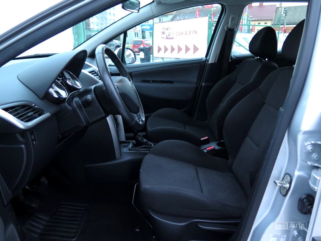 Peugeot 207, 2008 - pohled č. 11
