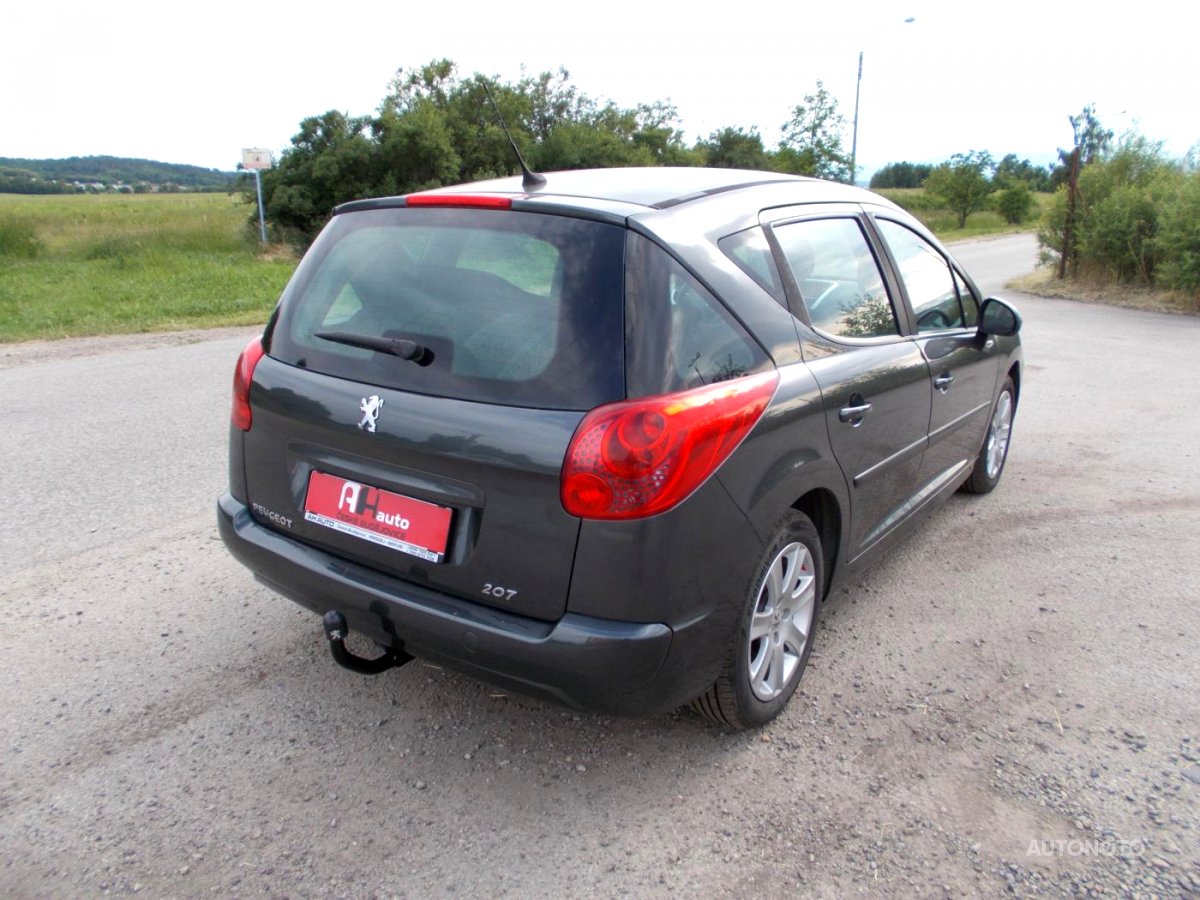 Peugeot 207, 2008 - pohled č. 3