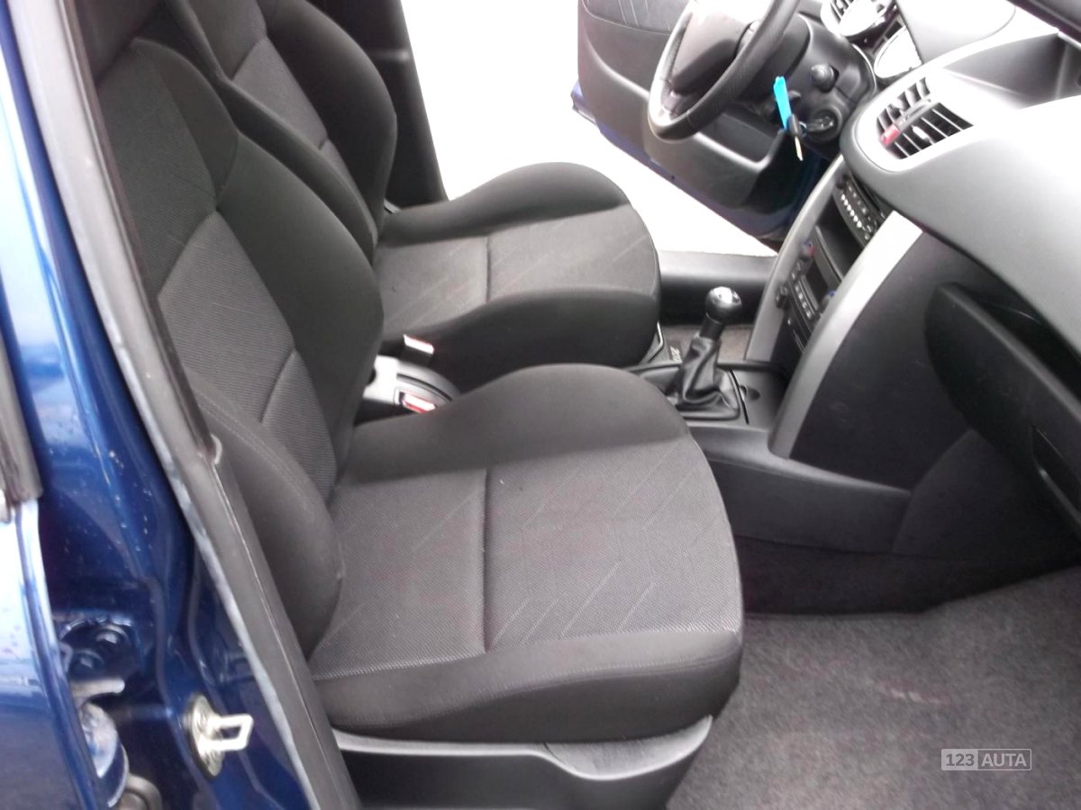 Peugeot 207, 2009 - pohled č. 12