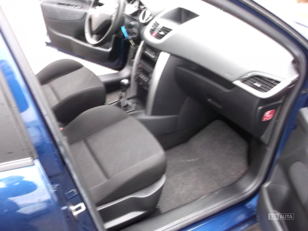 Peugeot 207, 2009 - pohled č. 8