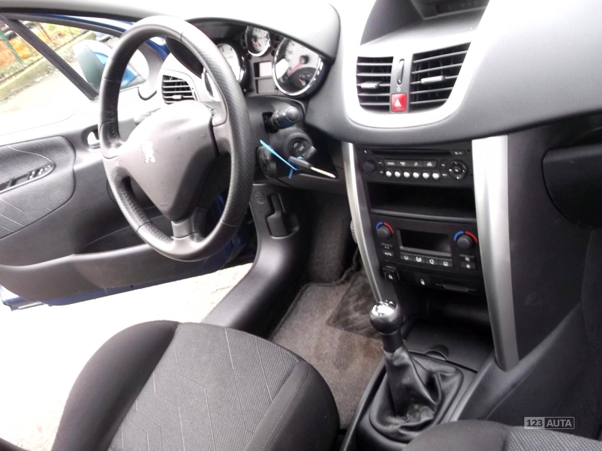 Peugeot 207, 2009 - pohled č. 9