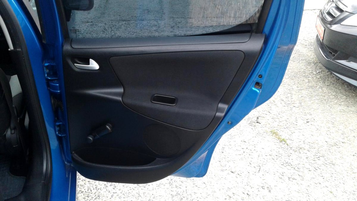 Peugeot 207, 2007 - pohled č. 12