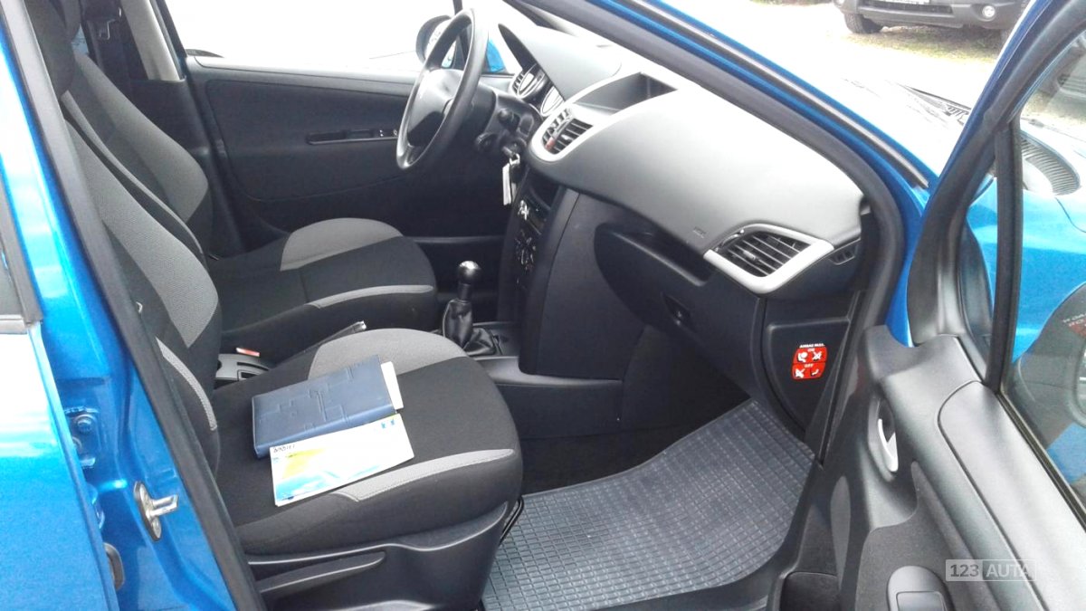 Peugeot 207, 2007 - pohled č. 13