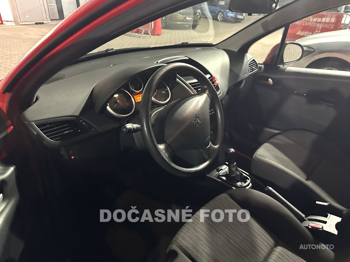 Peugeot 207, 2009 - pohled č. 3