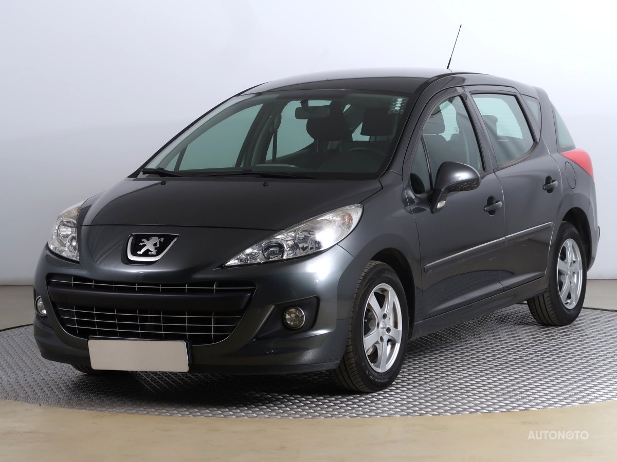 Peugeot 207, 2011 - pohled č. 3