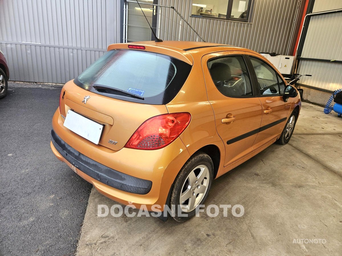 Peugeot 207, 2007 - pohled č. 2