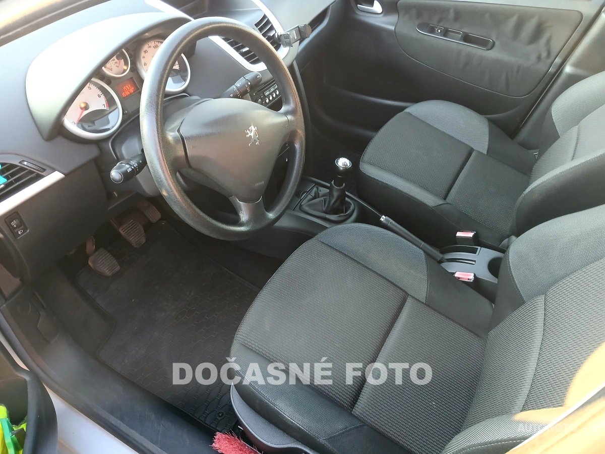 Peugeot 207, 2009 - pohled č. 3
