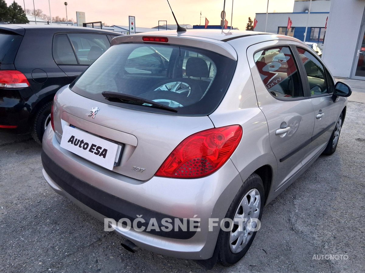 Peugeot 207, 2007 - pohled č. 2