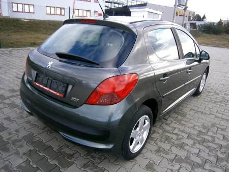 Peugeot 207, 2007 - pohled č. 3
