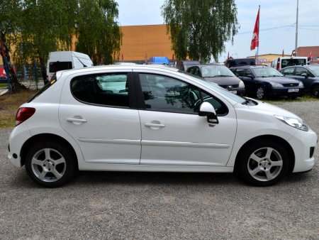 Peugeot 207, 2012 - pohled č. 2