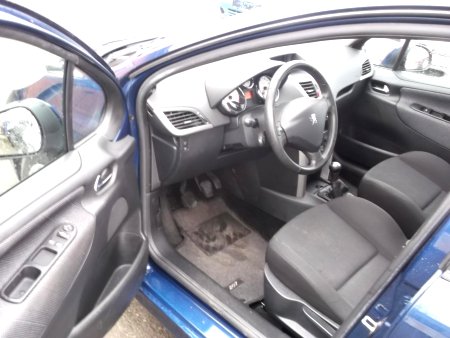 Peugeot 207, 2009 - pohled č. 6