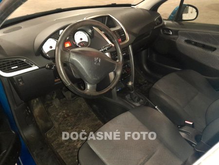 Peugeot 207, 2007 - pohled č. 3