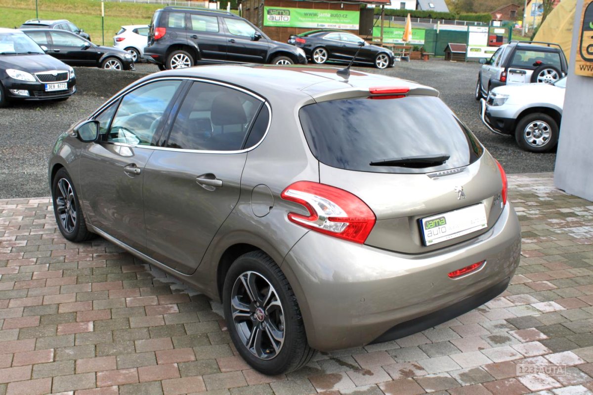 Peugeot 208, 2013 - pohled č. 5