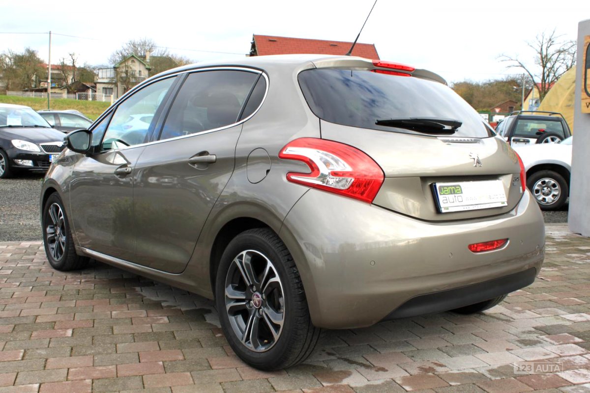 Peugeot 208, 2013 - pohled č. 6