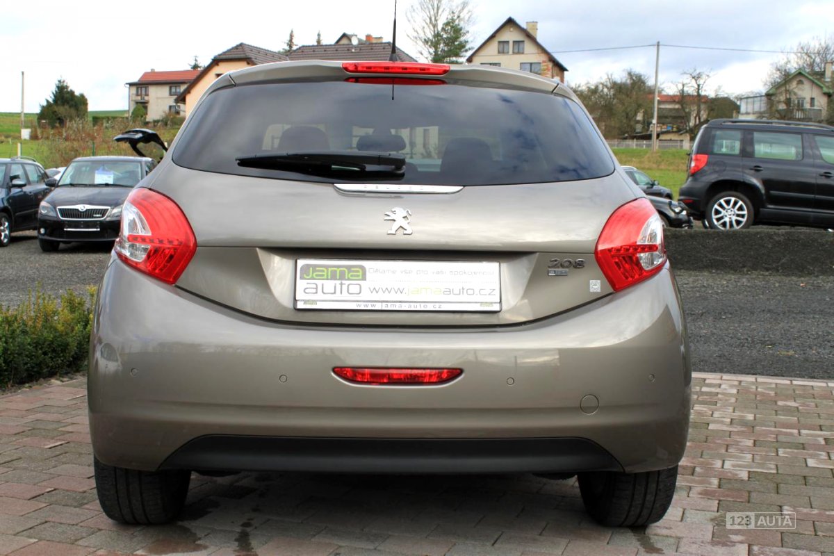 Peugeot 208, 2013 - pohled č. 8