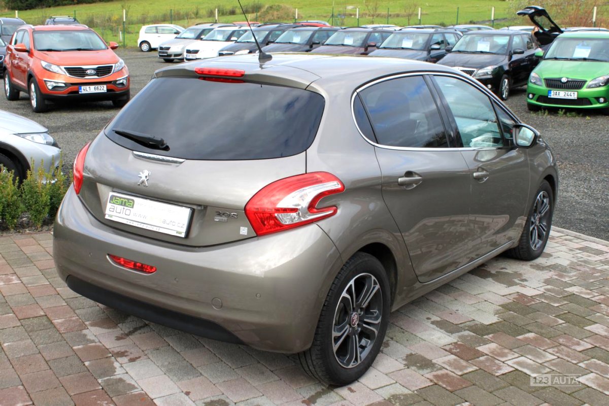 Peugeot 208, 2013 - pohled č. 9