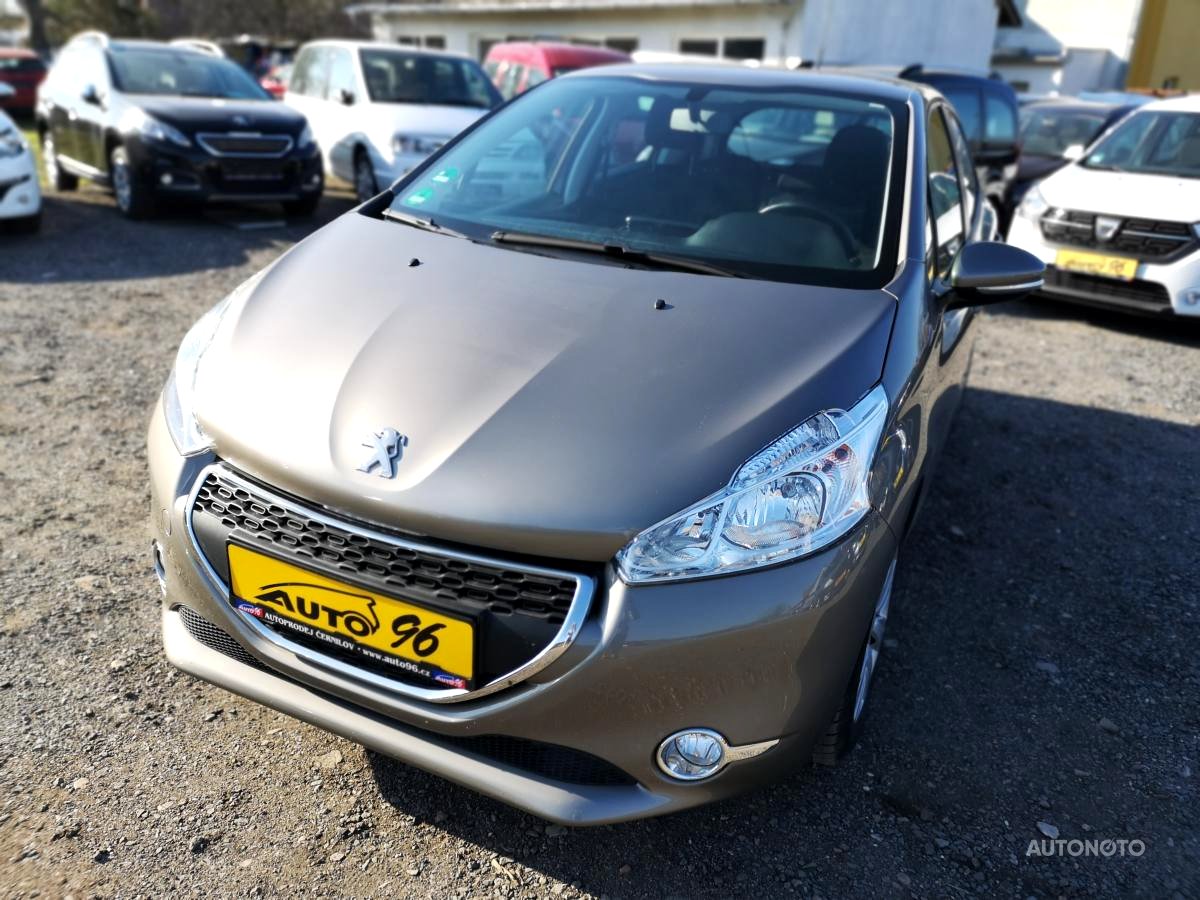 Peugeot 208, 2014 - celkový pohled