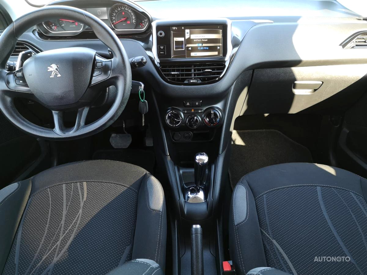 Peugeot 208, 2014 - pohled č. 3