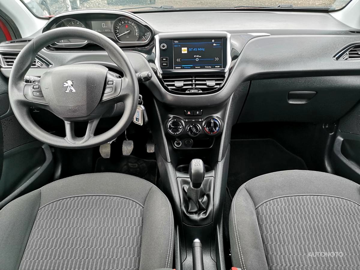 Peugeot 208, 2017 - pohled č. 3