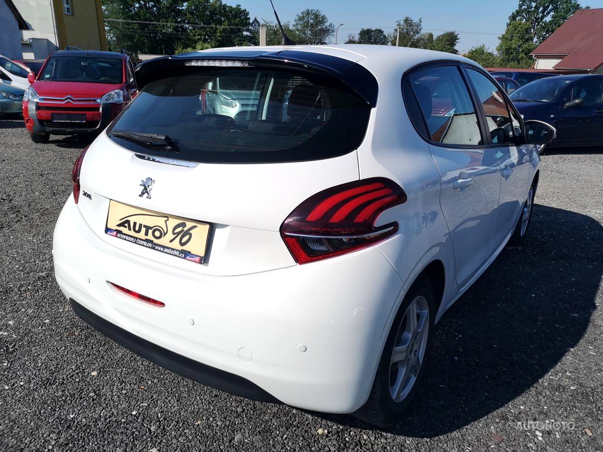 Peugeot 208, 2016 - pohled č. 2