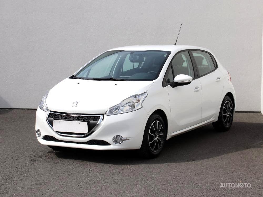 Peugeot 208, 2012 - pohled č. 3