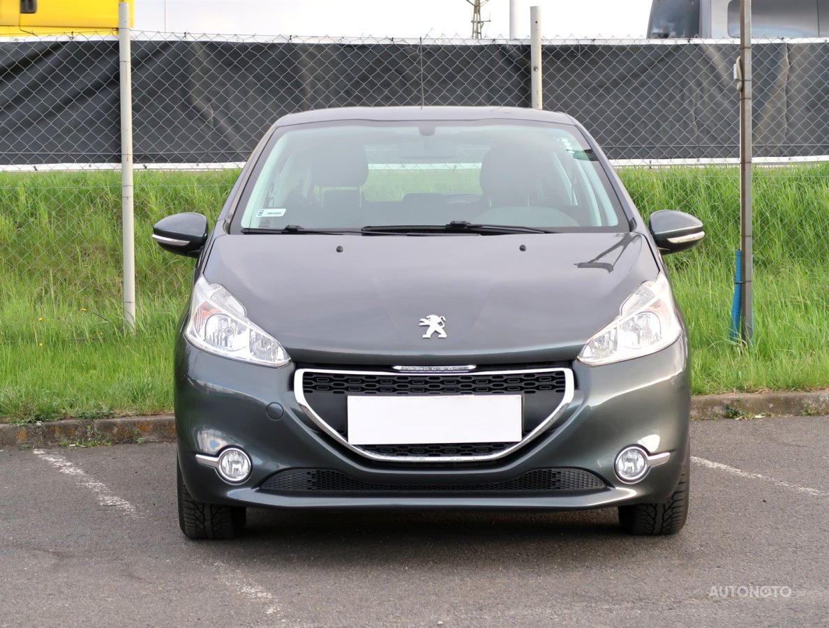 Peugeot 208, 2012 - pohled č. 2
