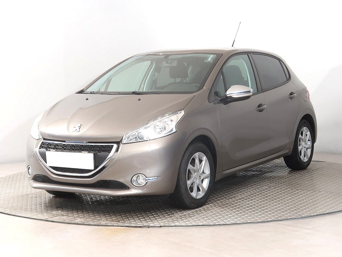 Peugeot 208, 2015 - pohled č. 3