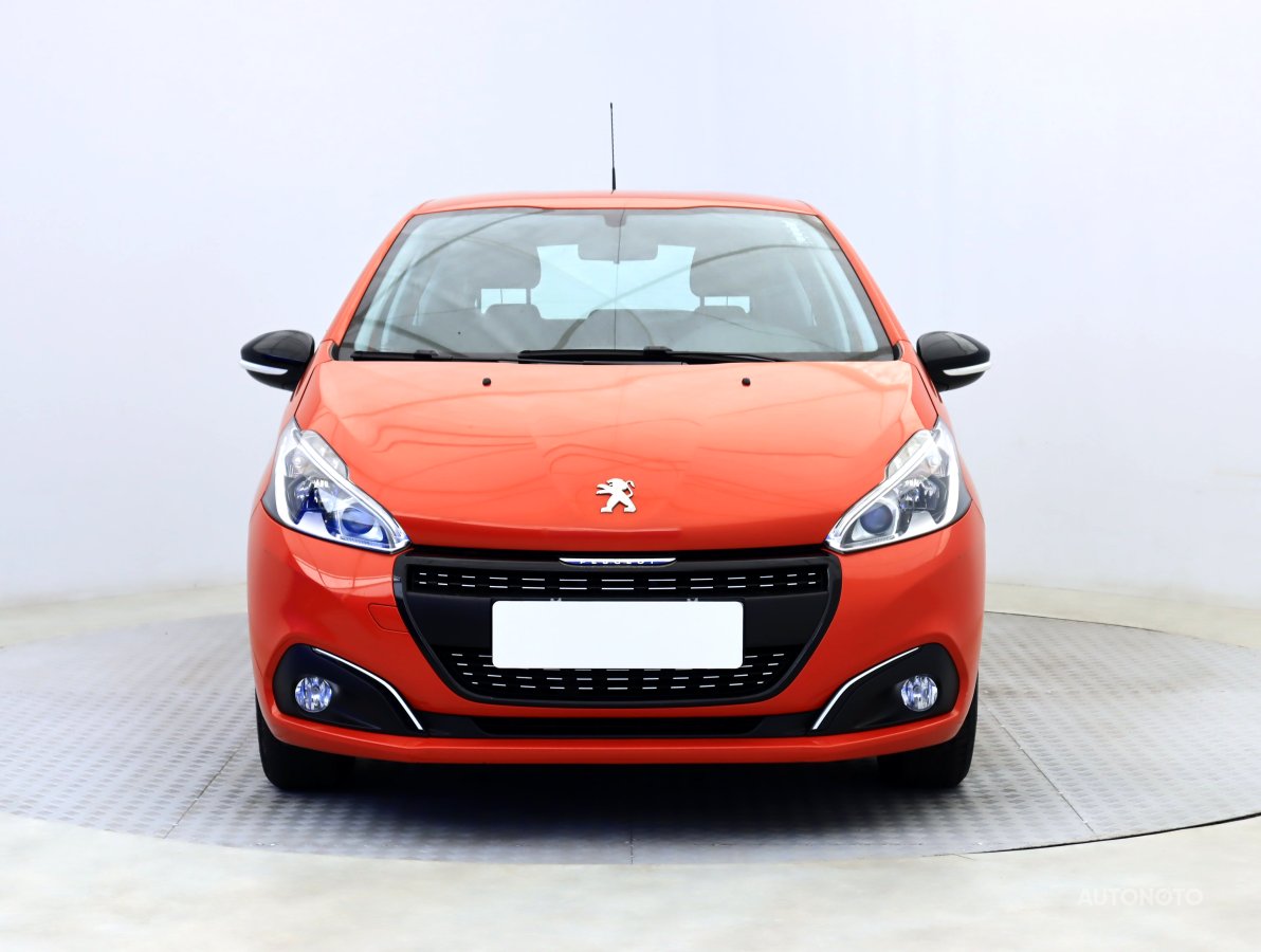 Peugeot 208, 2015 - pohled č. 2