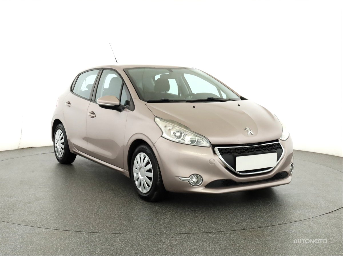 Peugeot 208, 2012 - celkový pohled